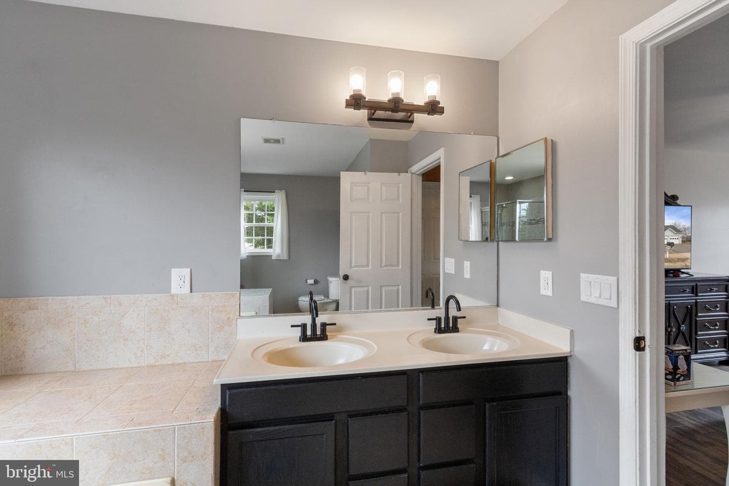 60 Portland Drive photo 23