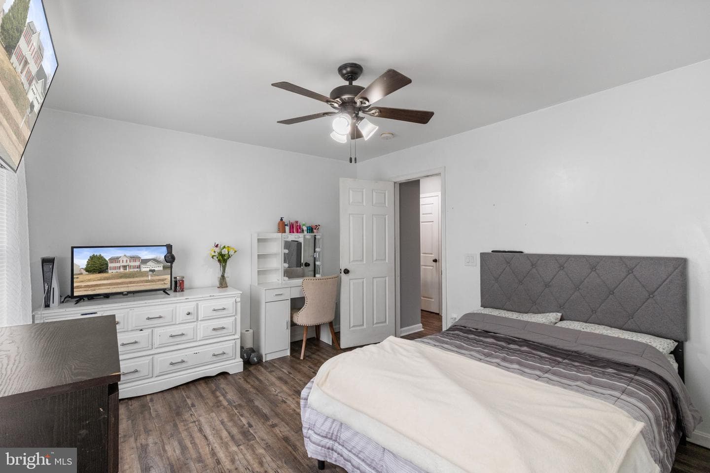60 Portland Drive photo 33