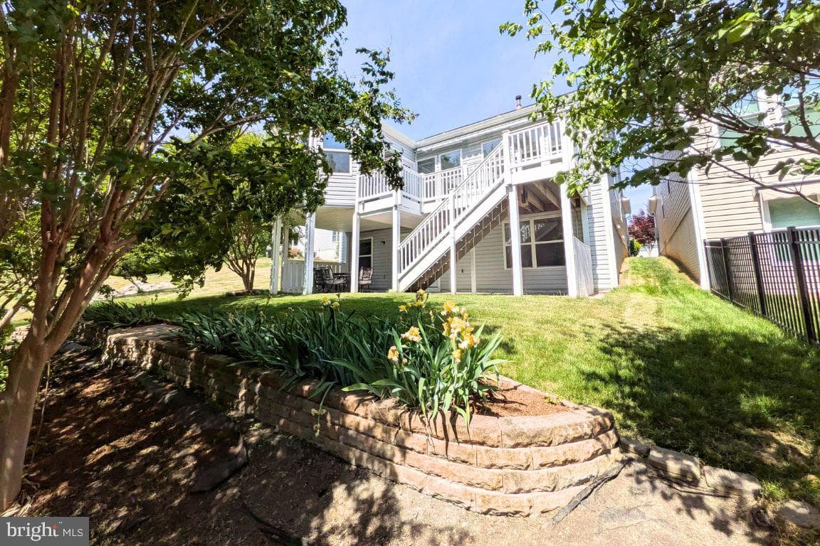 27 Hanover Court photo 29