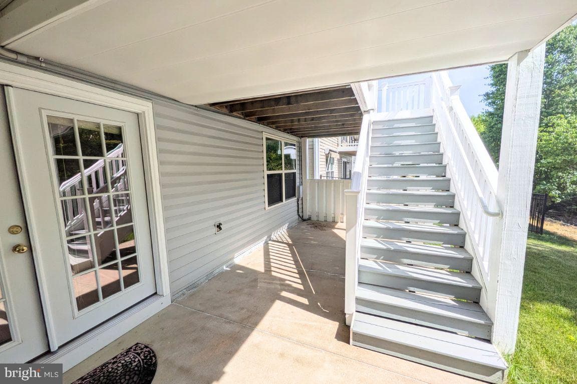 27 Hanover Court photo 68