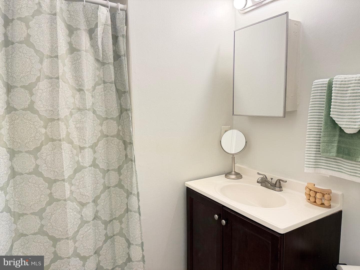 1241 Thomas Jefferson Place photo 18