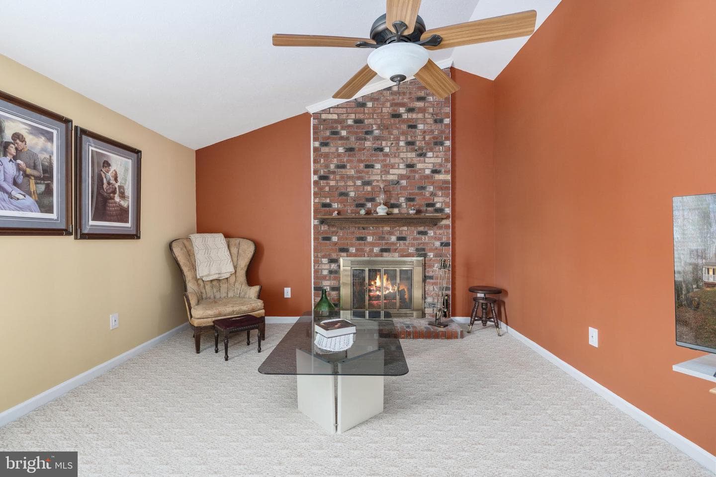 2018 Victoria Drive photo 19