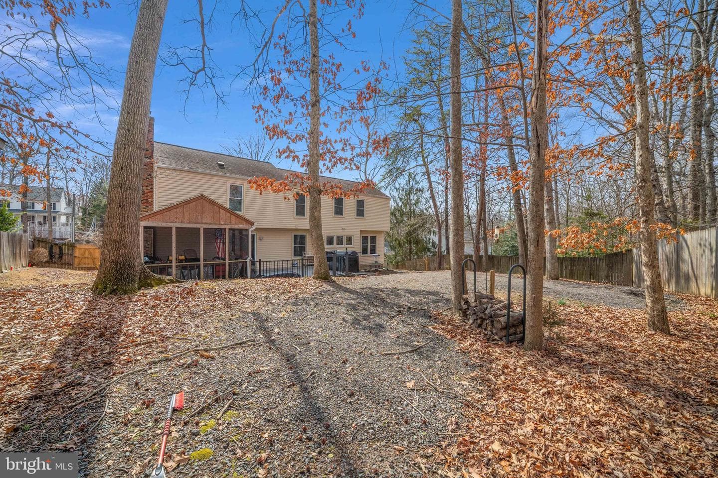 2018 Victoria Drive photo 43