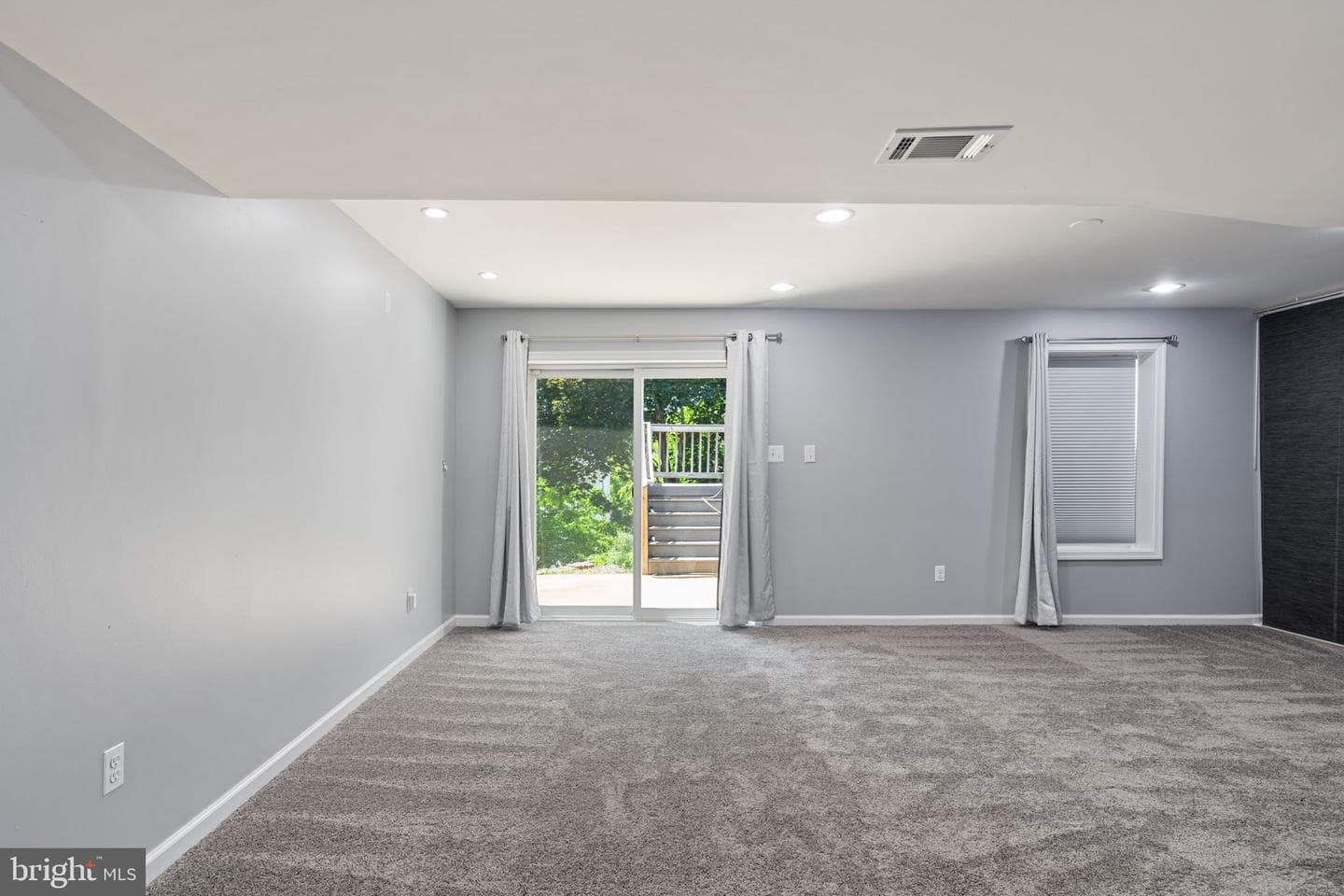 6 Sturbridge Lane photo 48