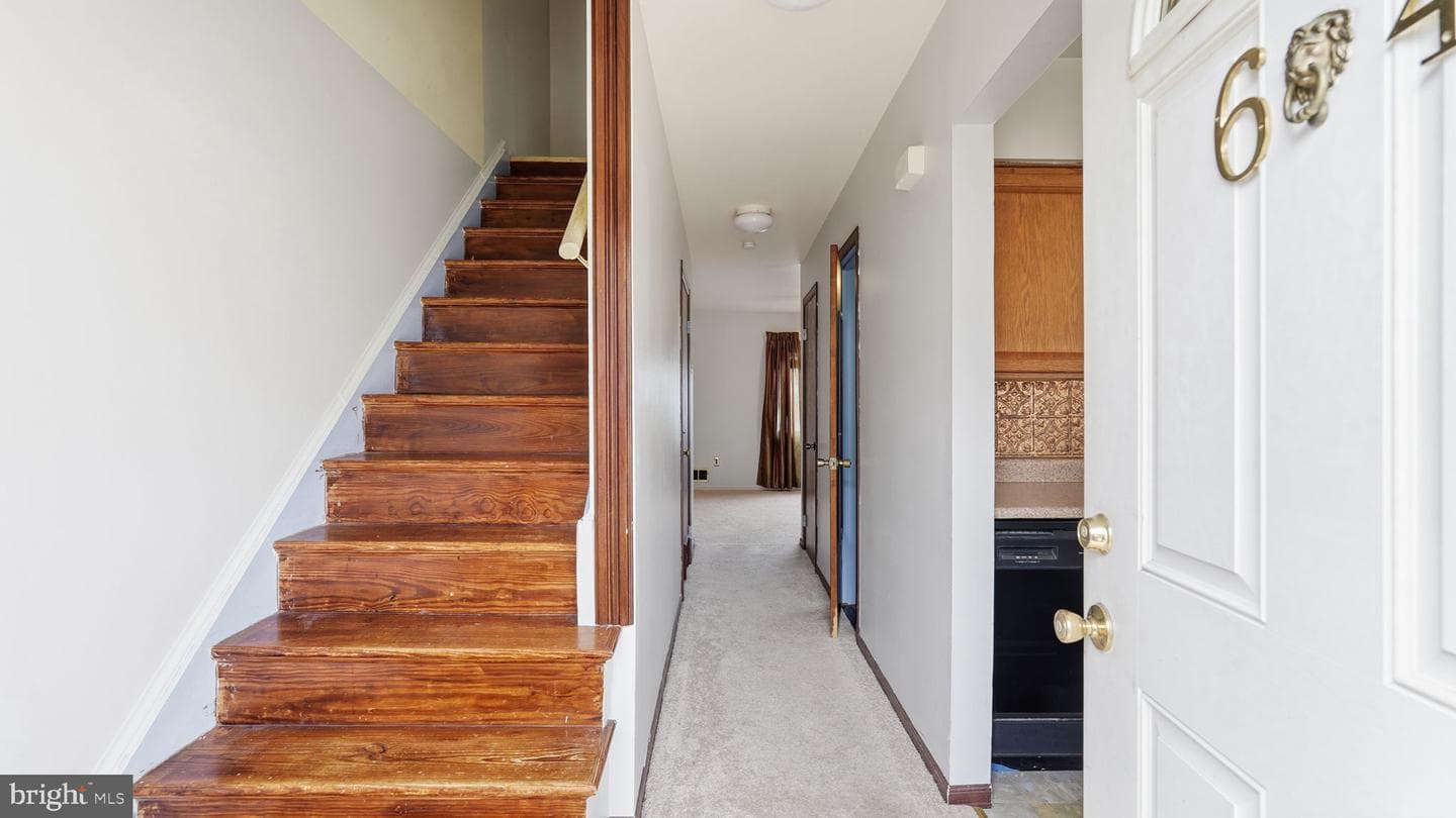 64 Bristol Court photo 12