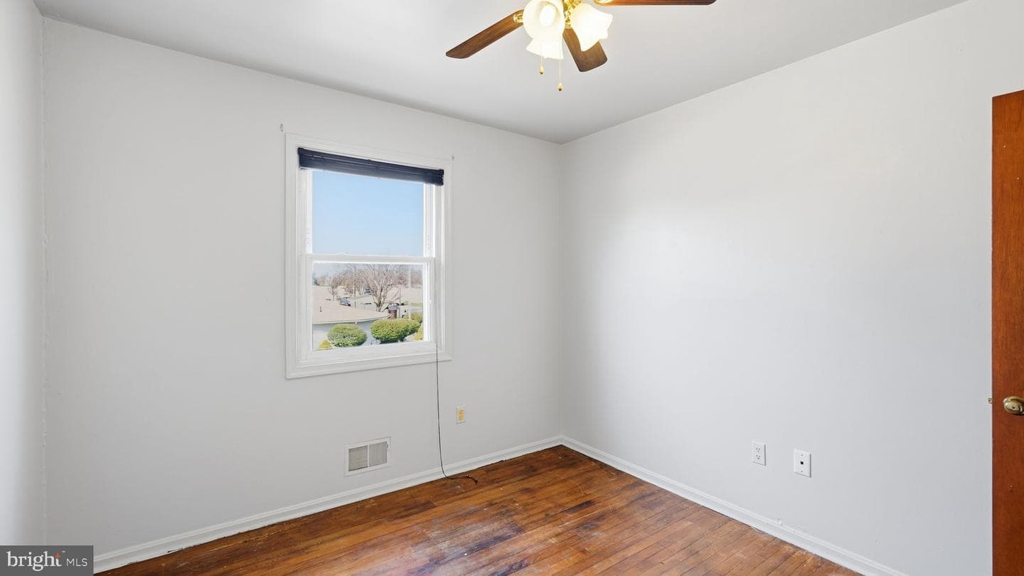 64 Bristol Court photo 17