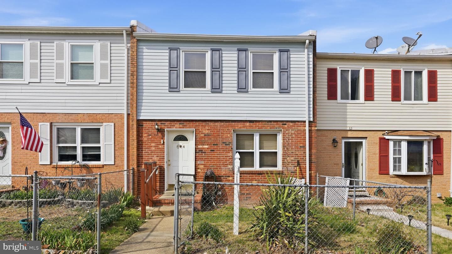 64 Bristol Court photo 2