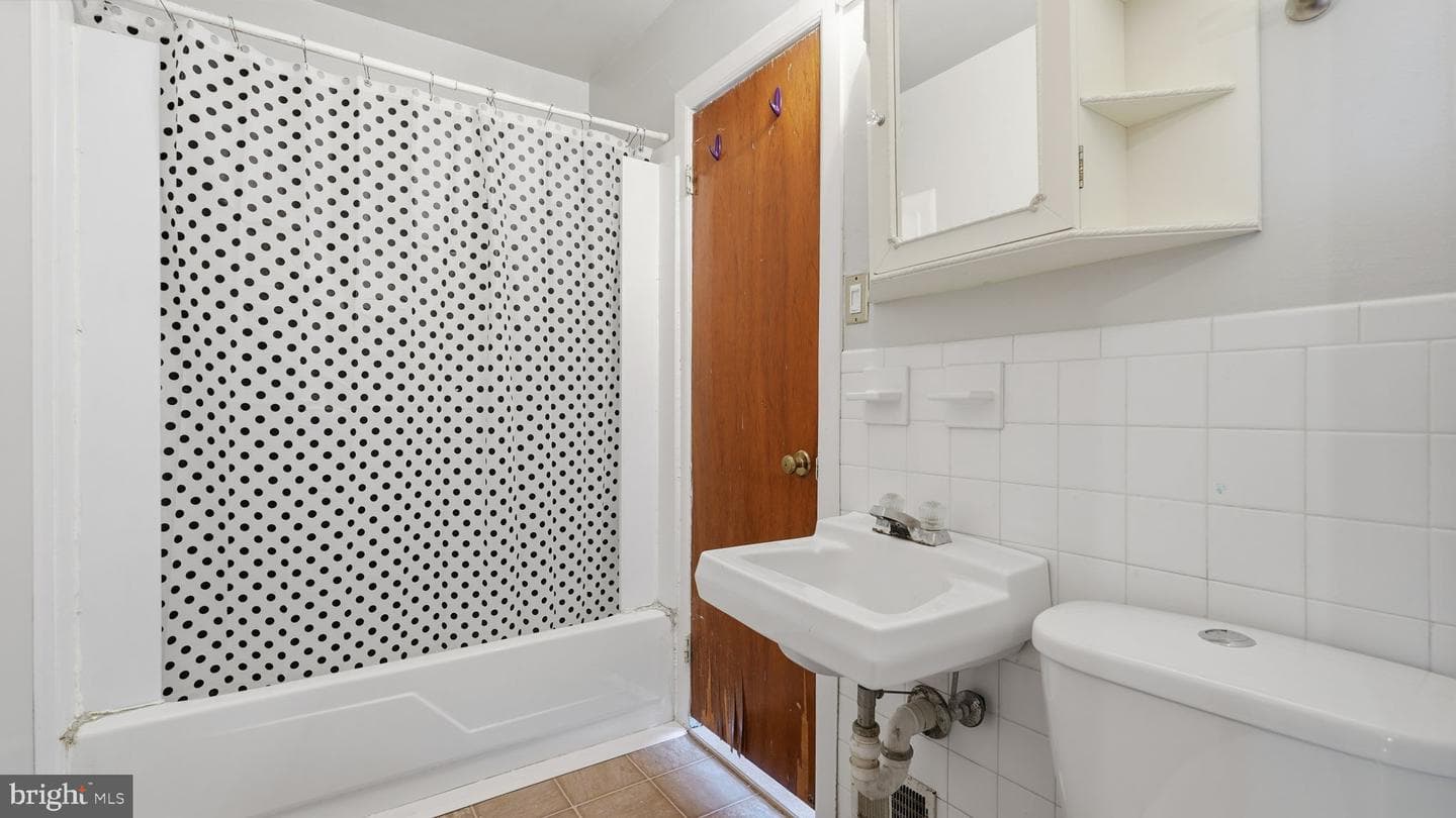 64 Bristol Court photo 21