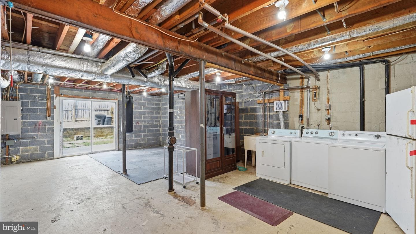 64 Bristol Court photo 22