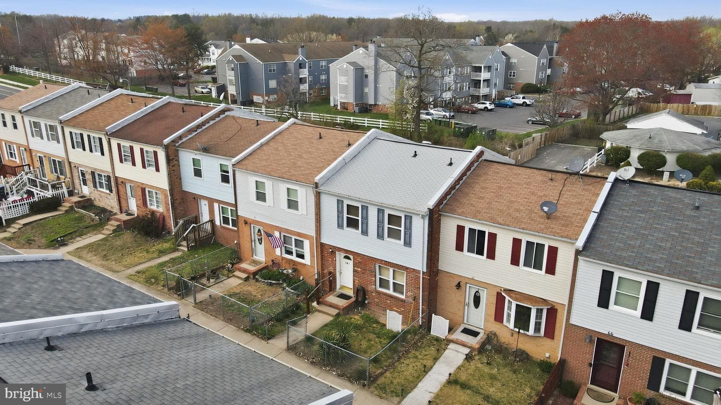 64 Bristol Court photo 25
