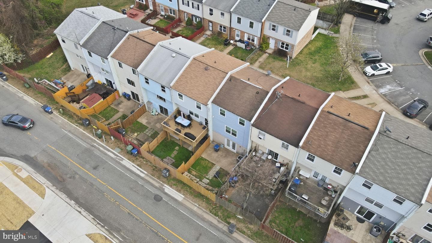 64 Bristol Court photo 30