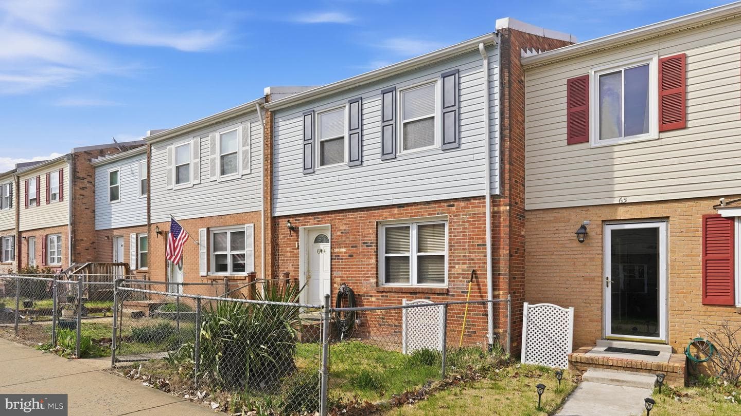 64 Bristol Court photo 33