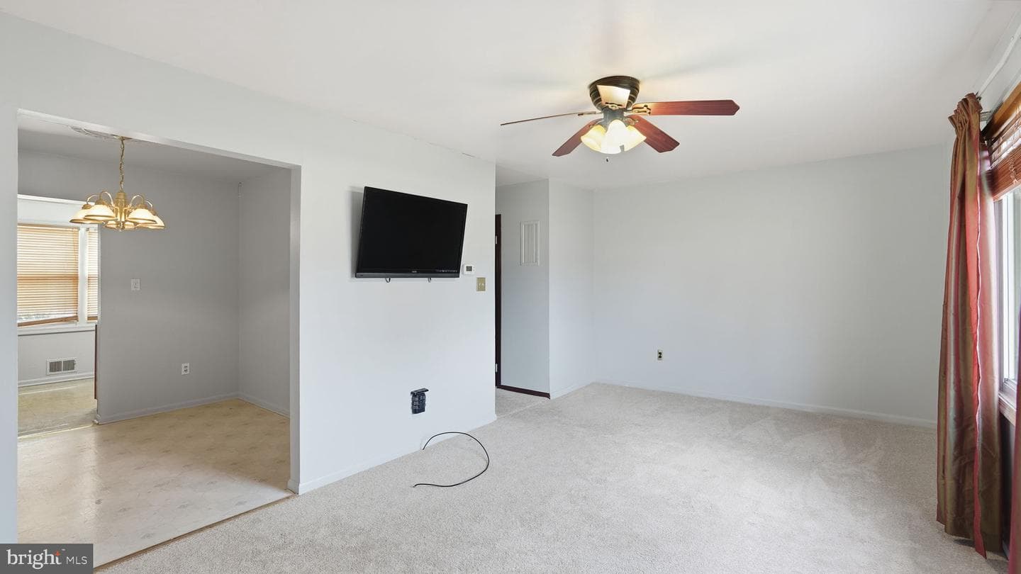 64 Bristol Court photo 9