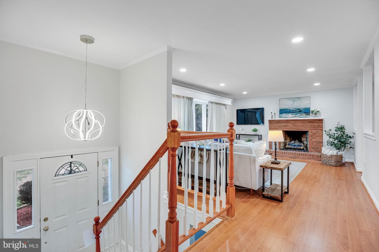 301 Ingleside Drive photo 3