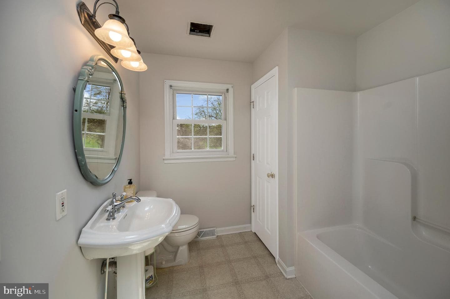 48 Belle Plains Road photo 41