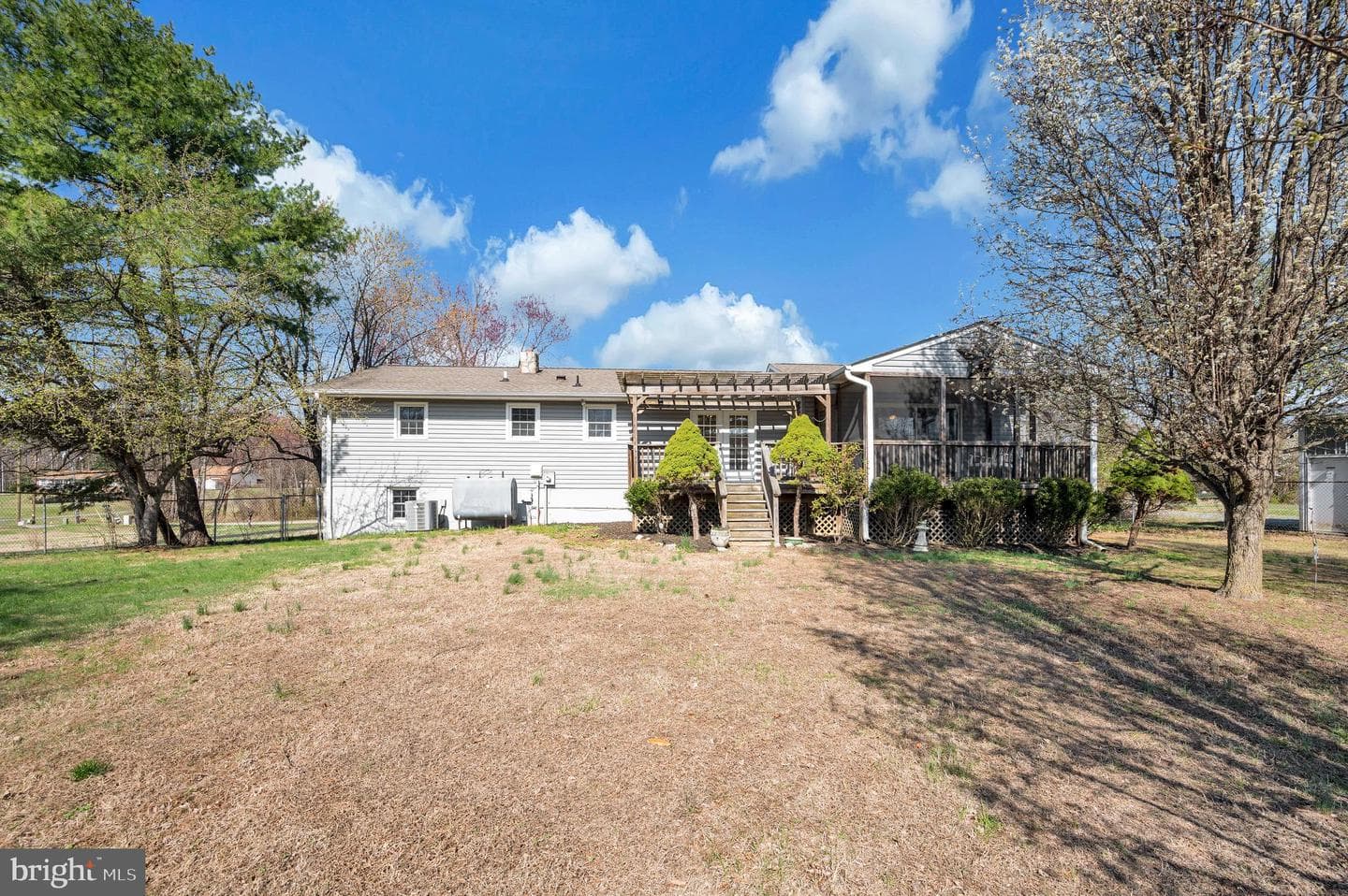 48 Belle Plains Road photo 8