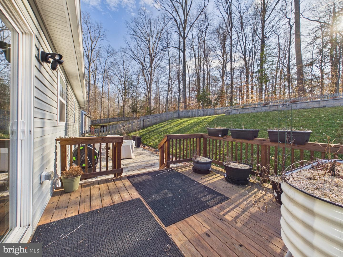 8 Howard Circle photo 27