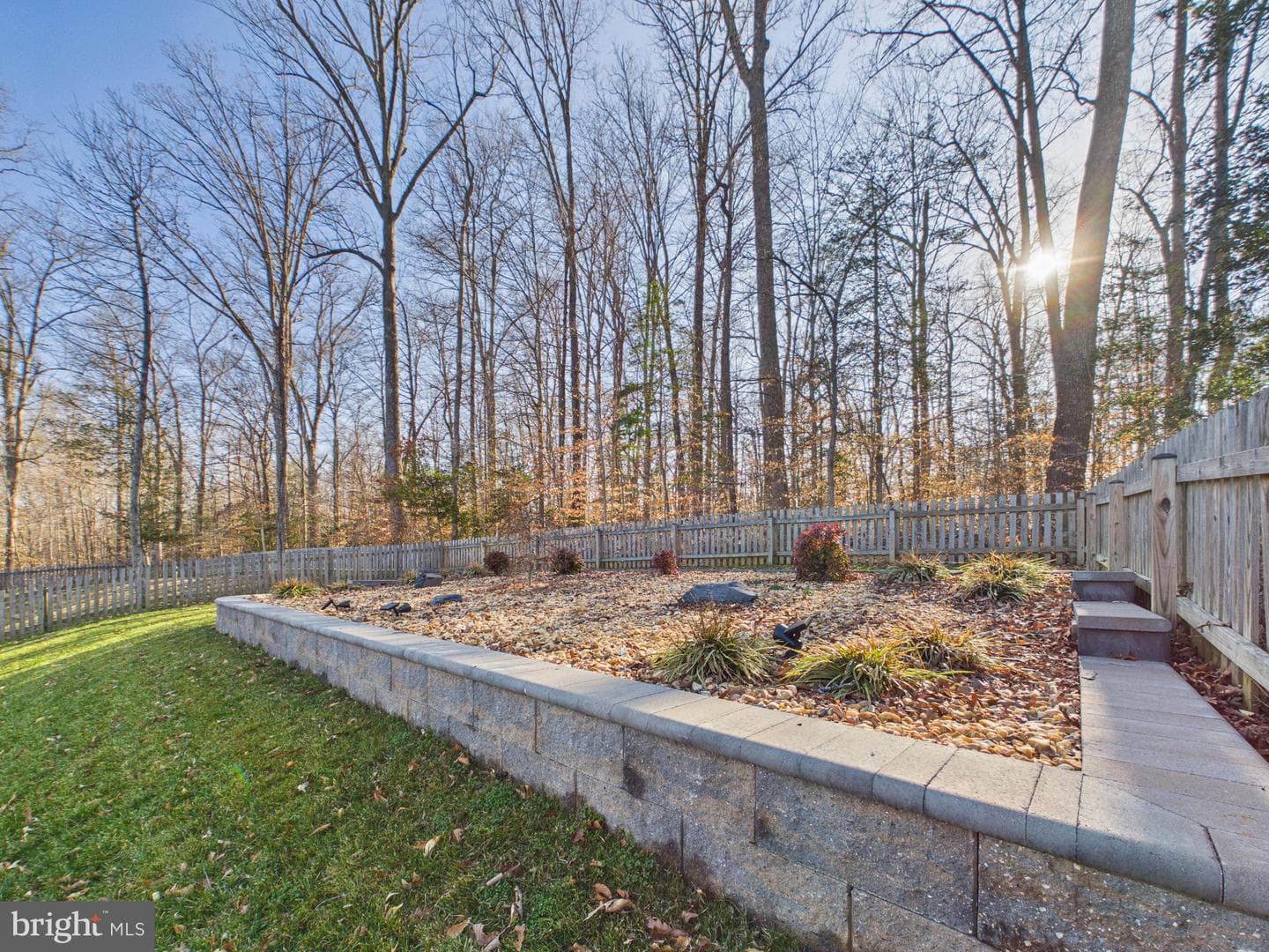 8 Howard Circle photo 33