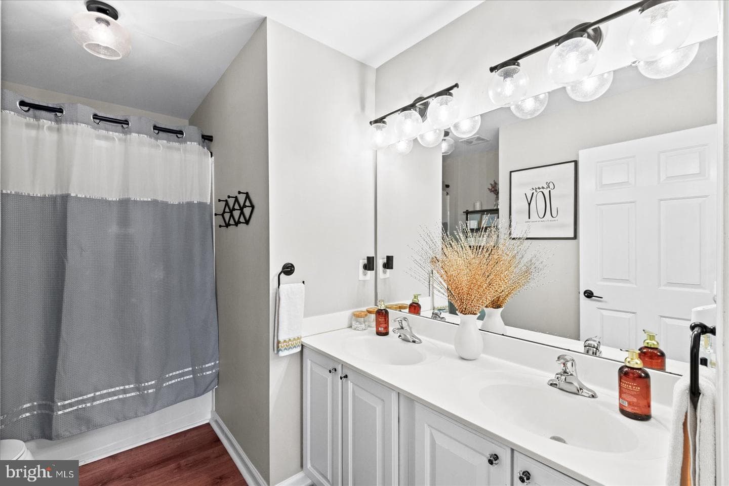73 Kinross Drive photo 39