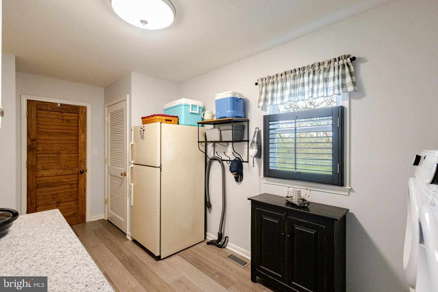 2230 Karen Terrace photo 37