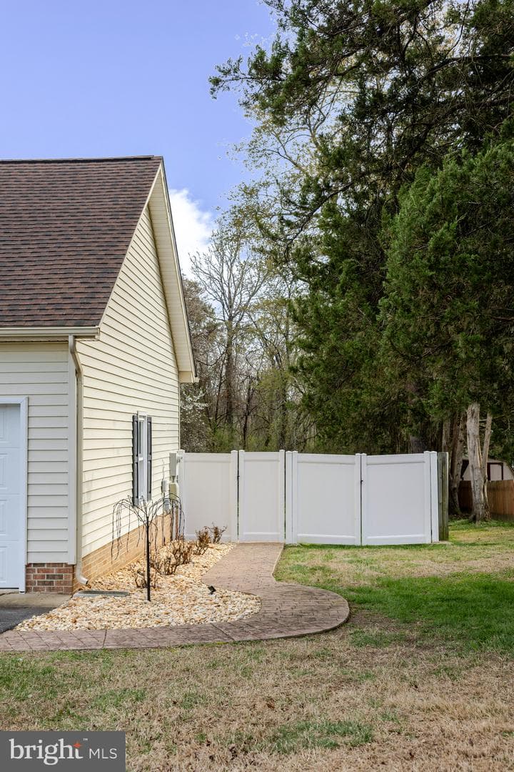 2230 Karen Terrace photo 9