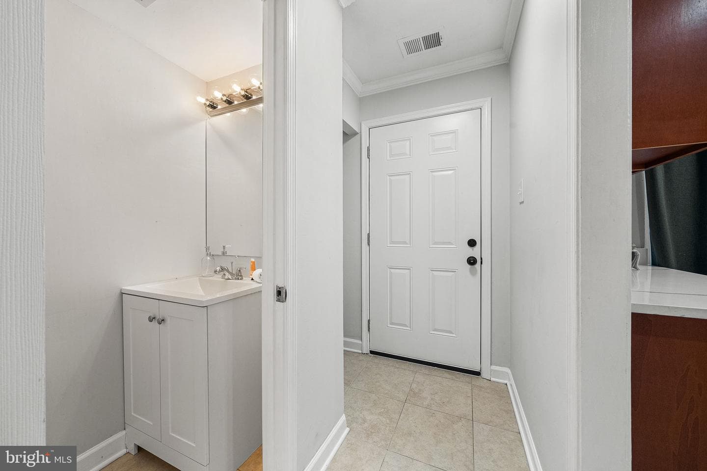 1127 James Madison Circle photo 15