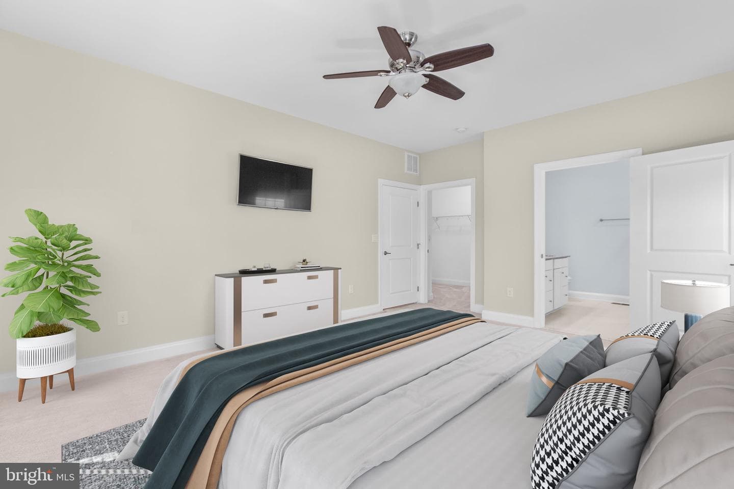 400 Telegraph Road photo 18