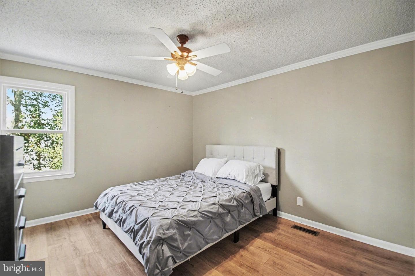 2030 Victoria Drive photo 25