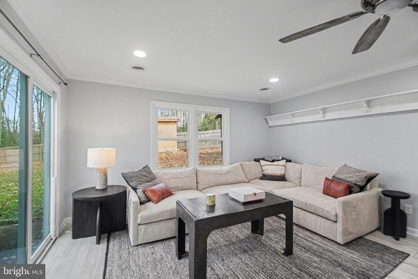 2030 Victoria Drive photo 6