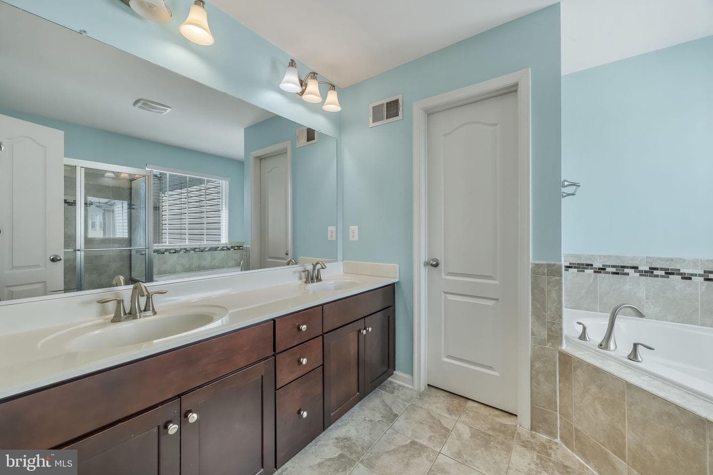 7 Coulter Lane photo 23