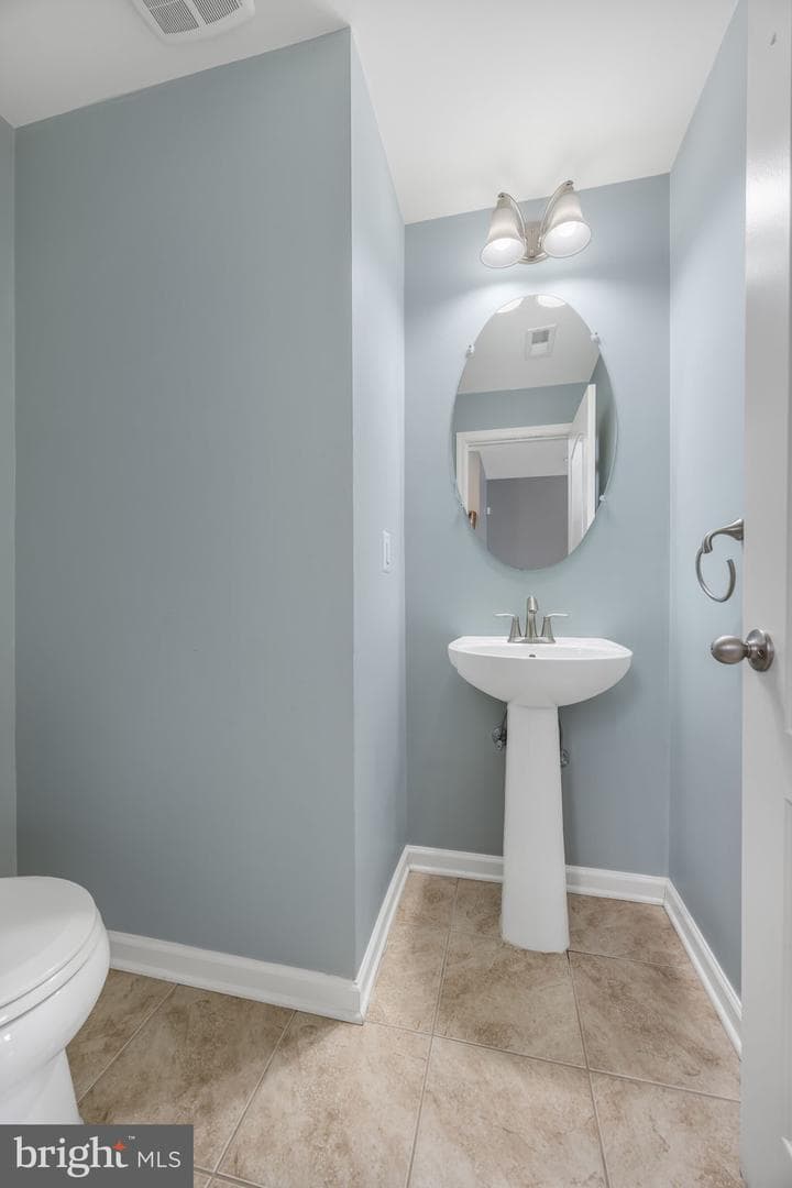 7 Coulter Lane photo 33