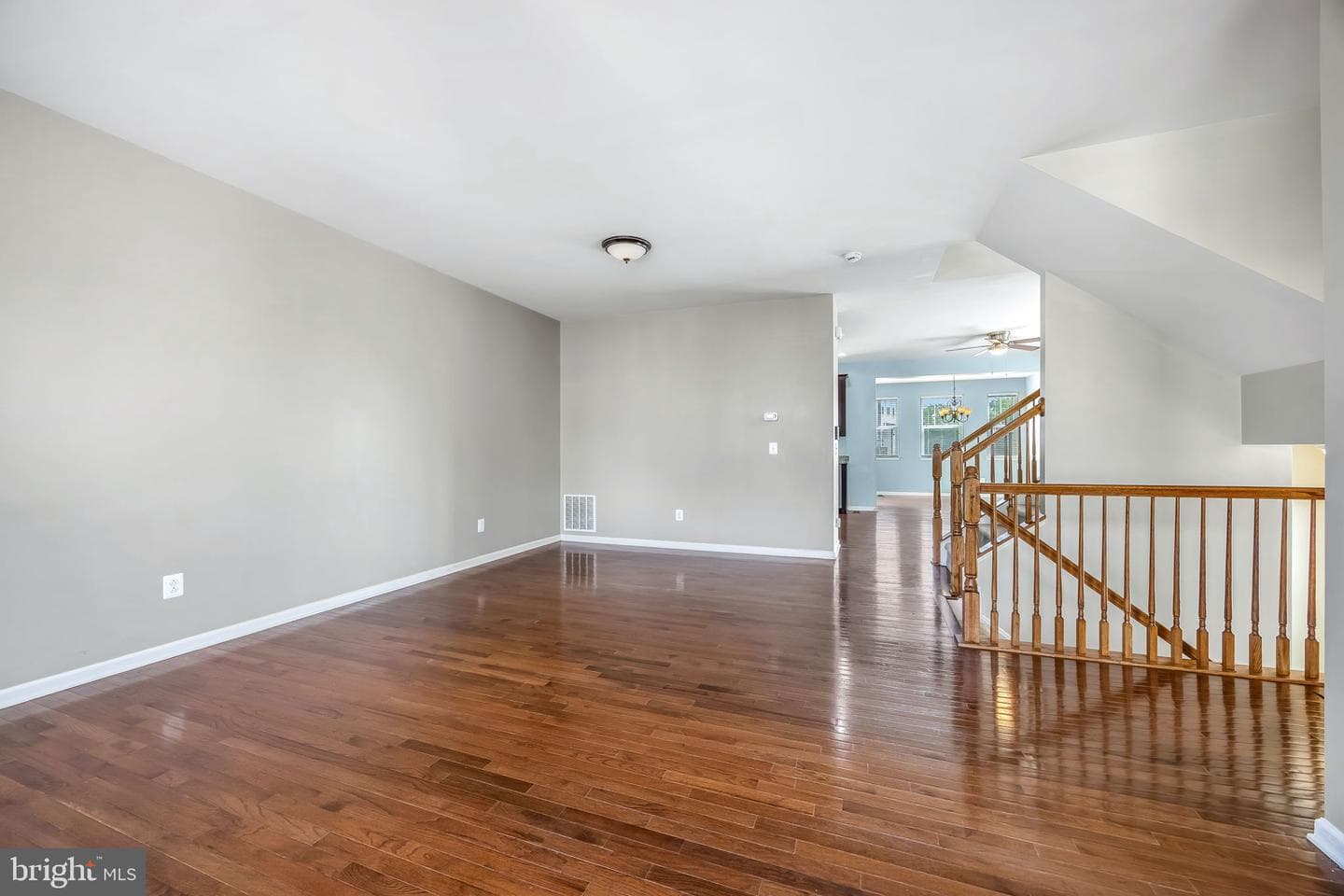 7 Coulter Lane photo 8