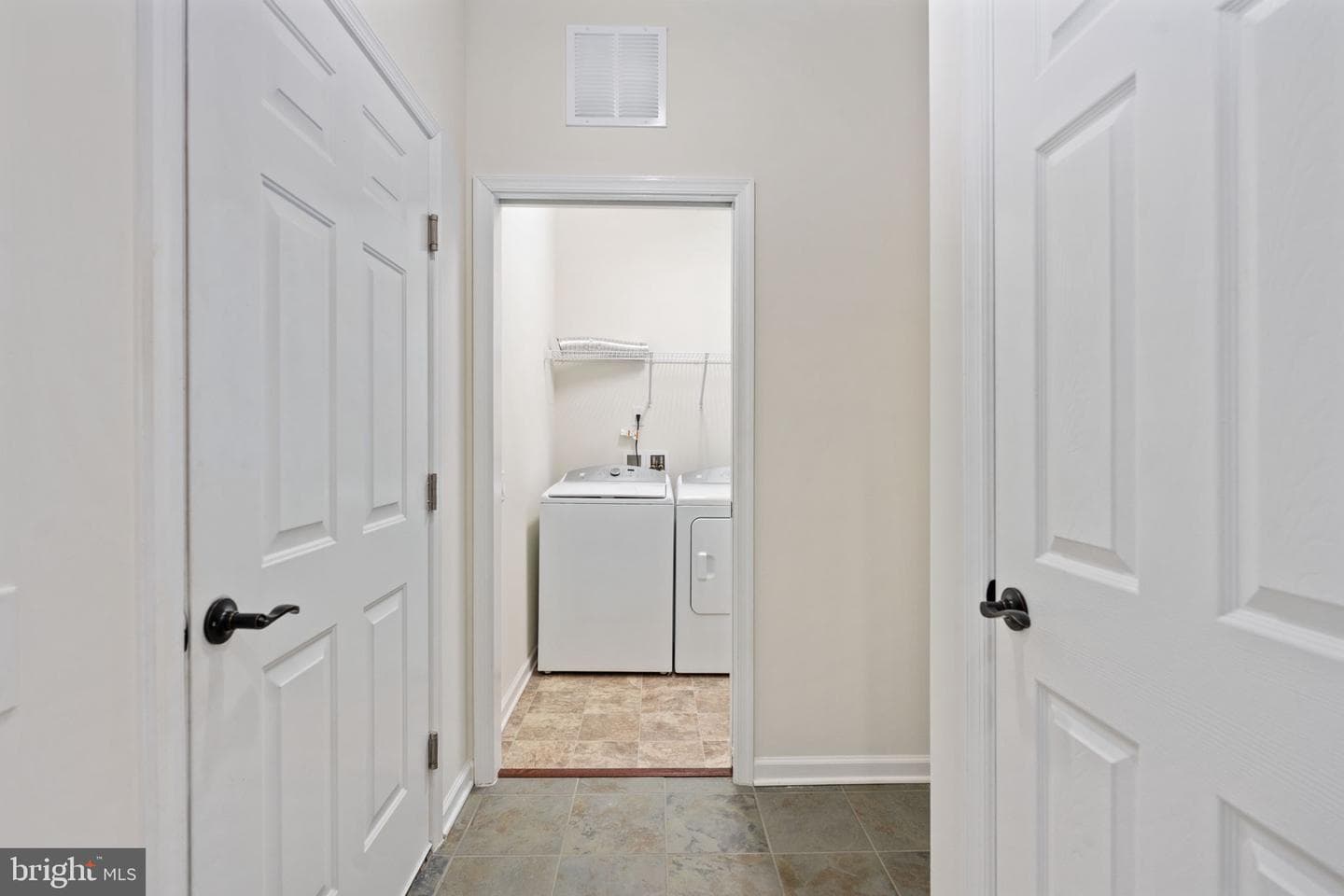 196 Denison Street photo 10