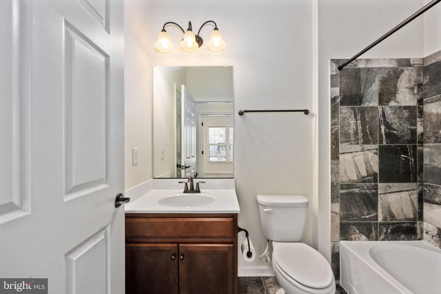 196 Denison Street photo 15