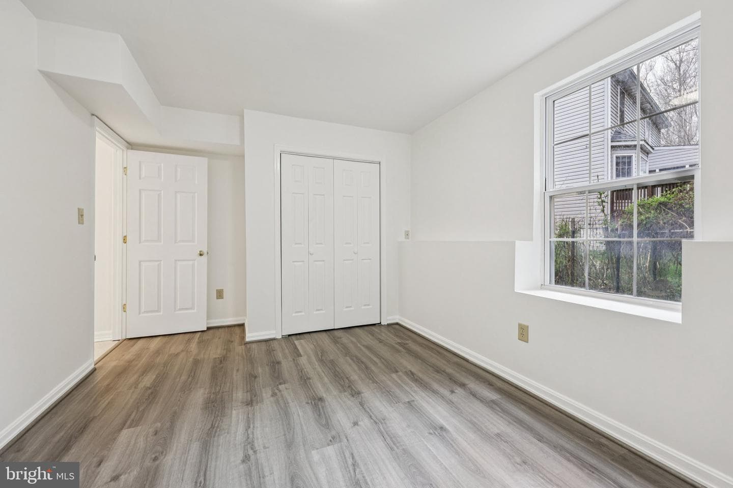 13 Howard Circle photo 35