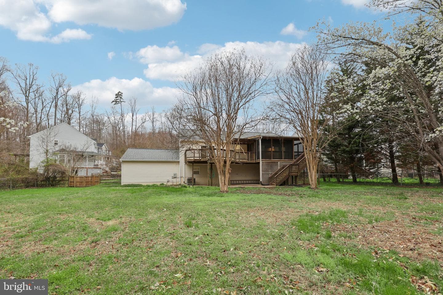 13 Howard Circle photo 41
