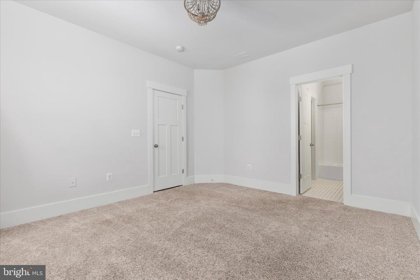 515 Sourwood Court photo 32