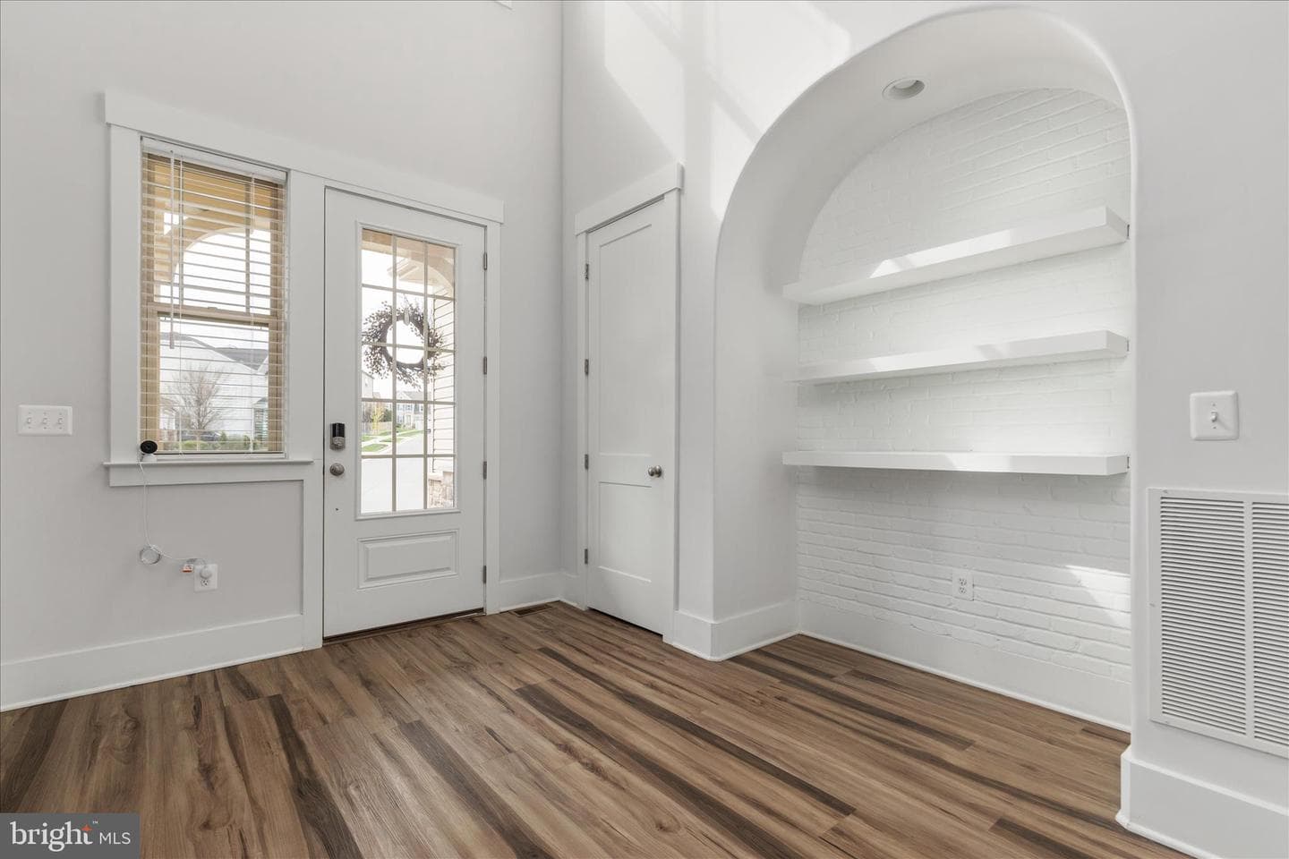 515 Sourwood Court photo 4