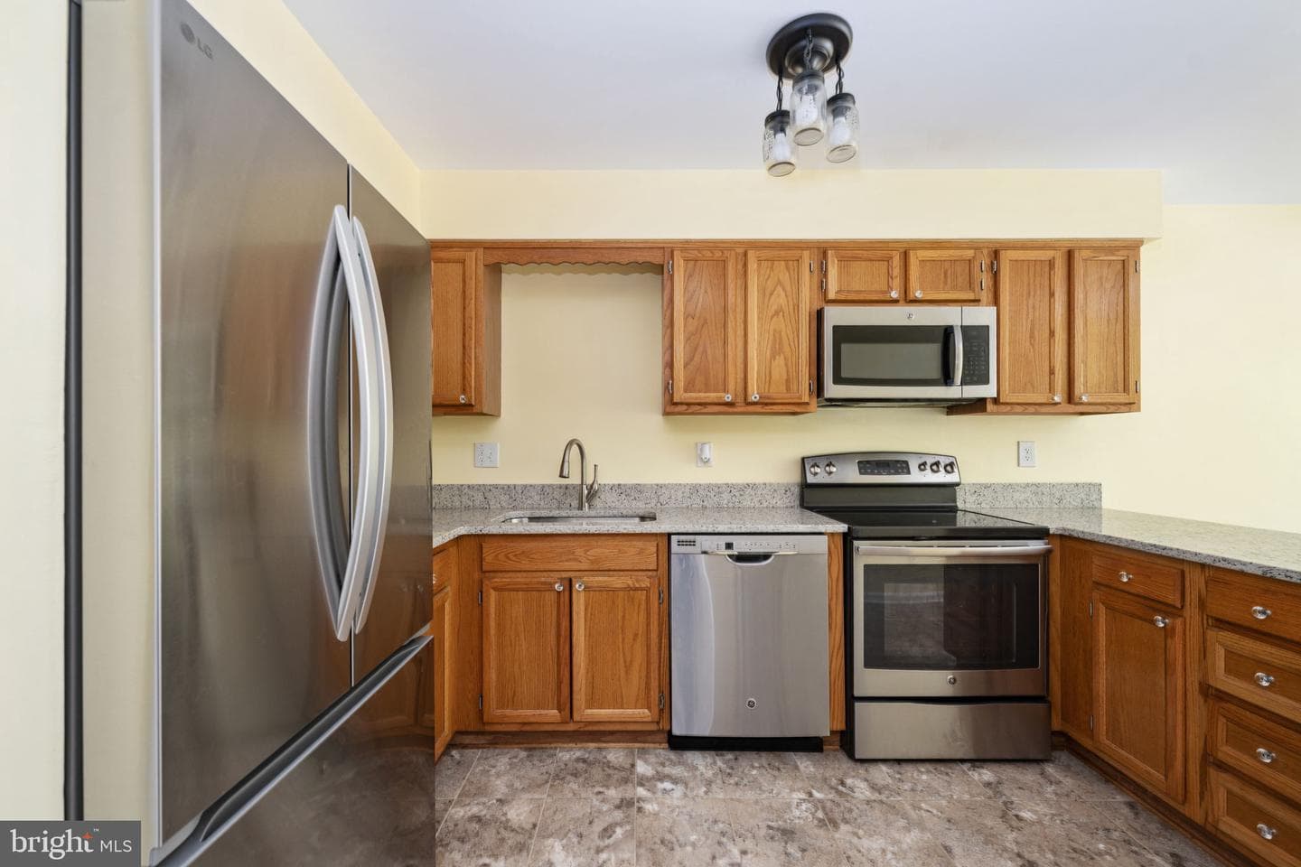 207 Knollwood Court photo 12