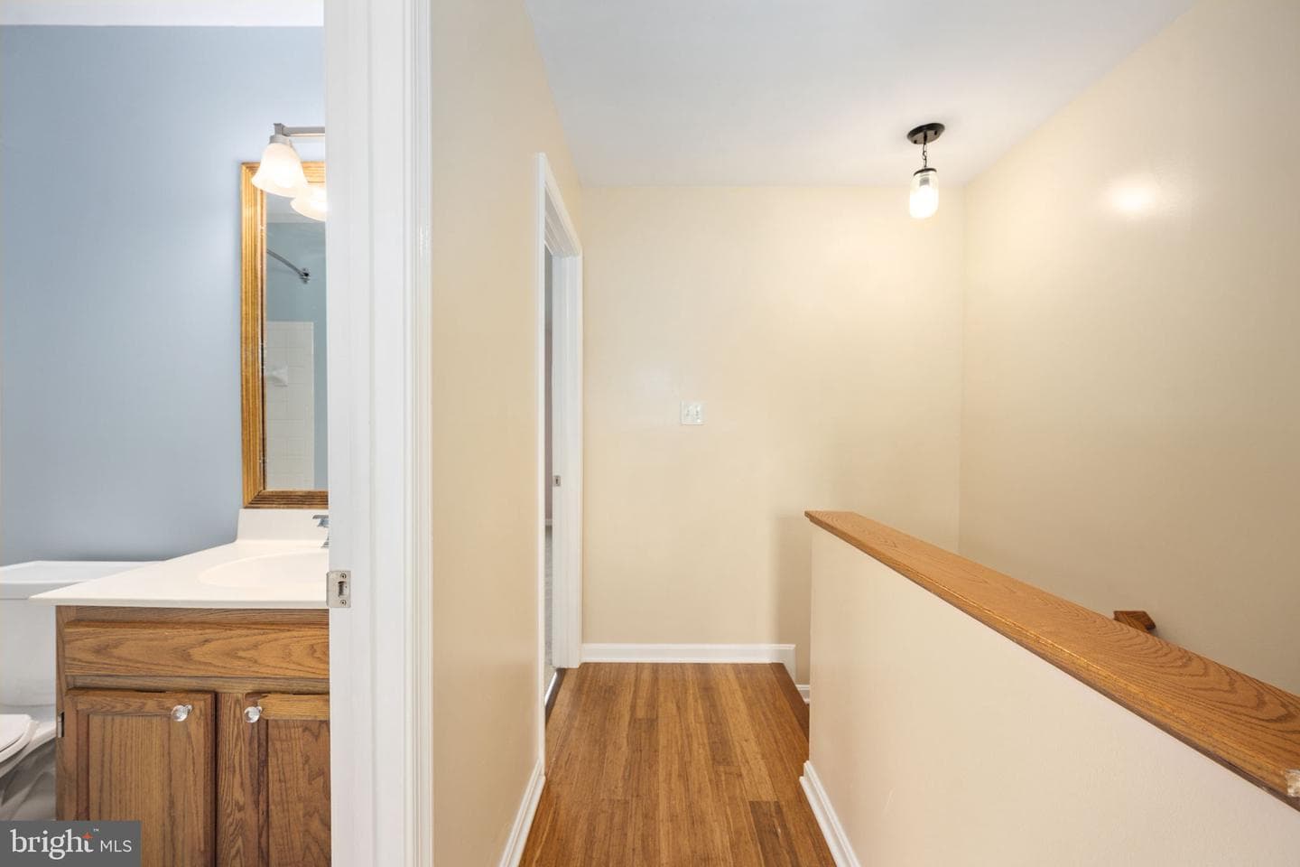 207 Knollwood Court photo 34