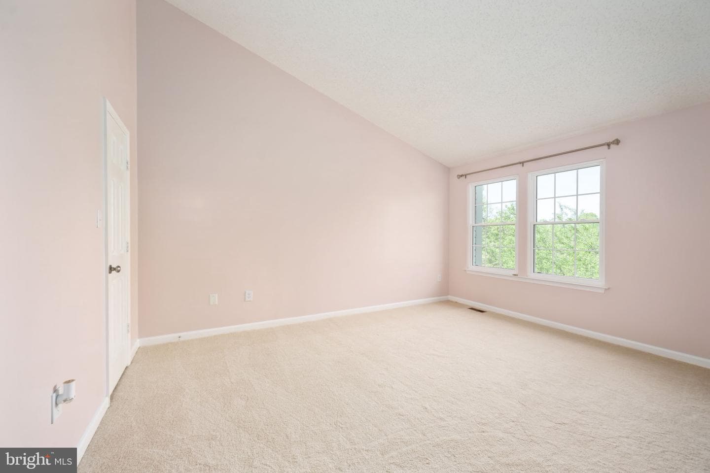 207 Knollwood Court photo 45