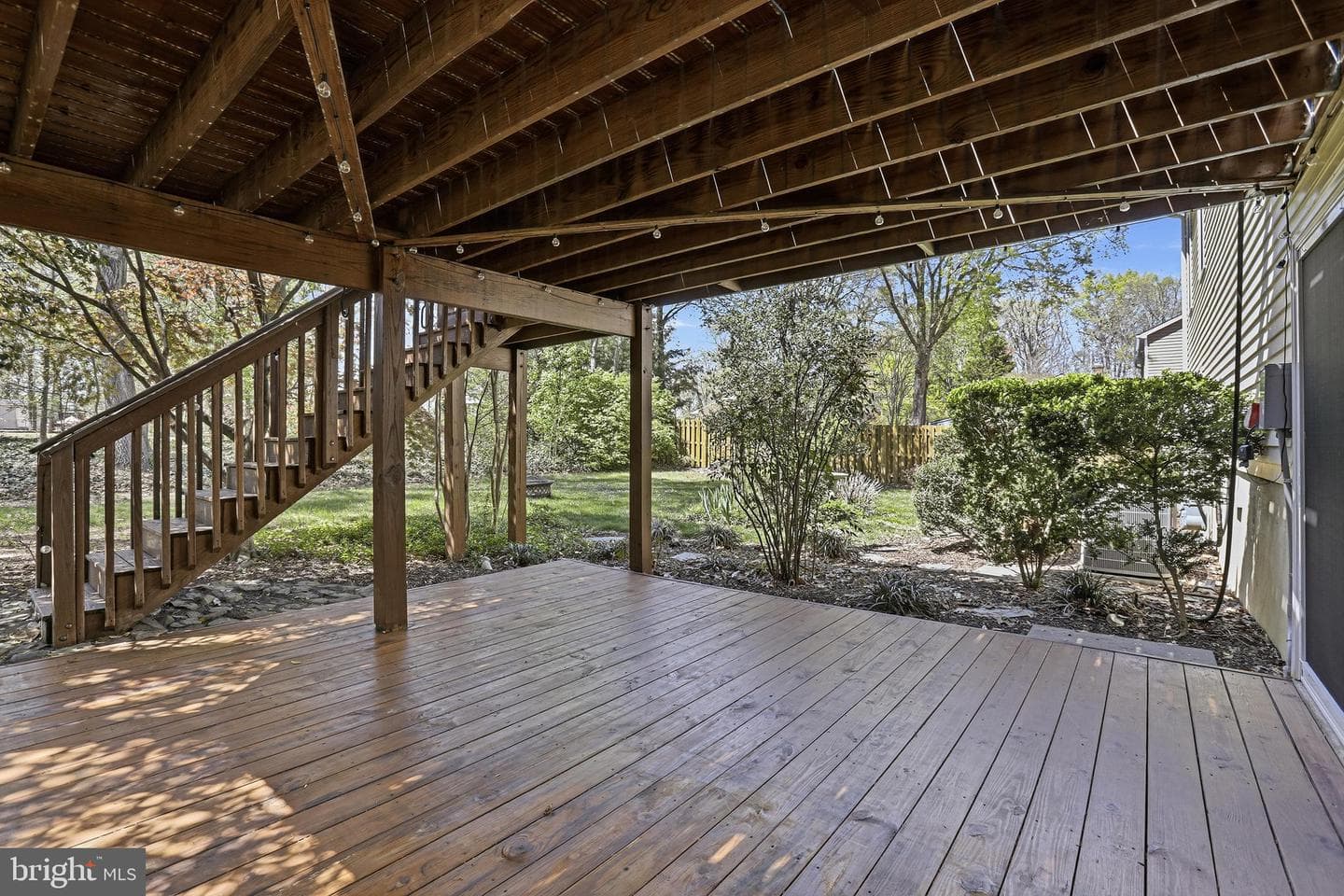 6 Lord Fairfax Drive photo 35