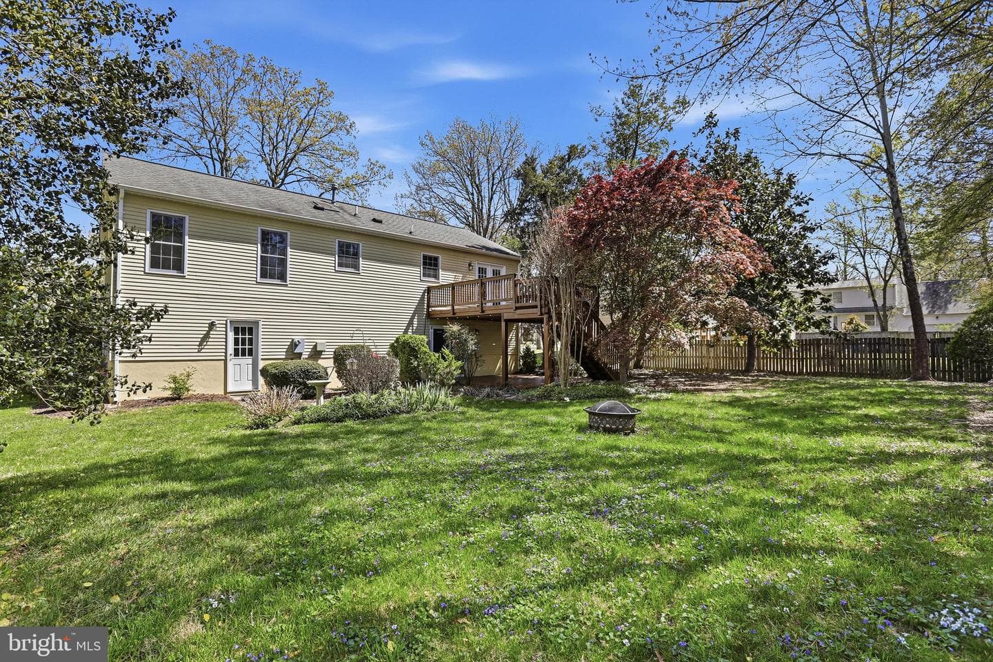 6 Lord Fairfax Drive photo 37