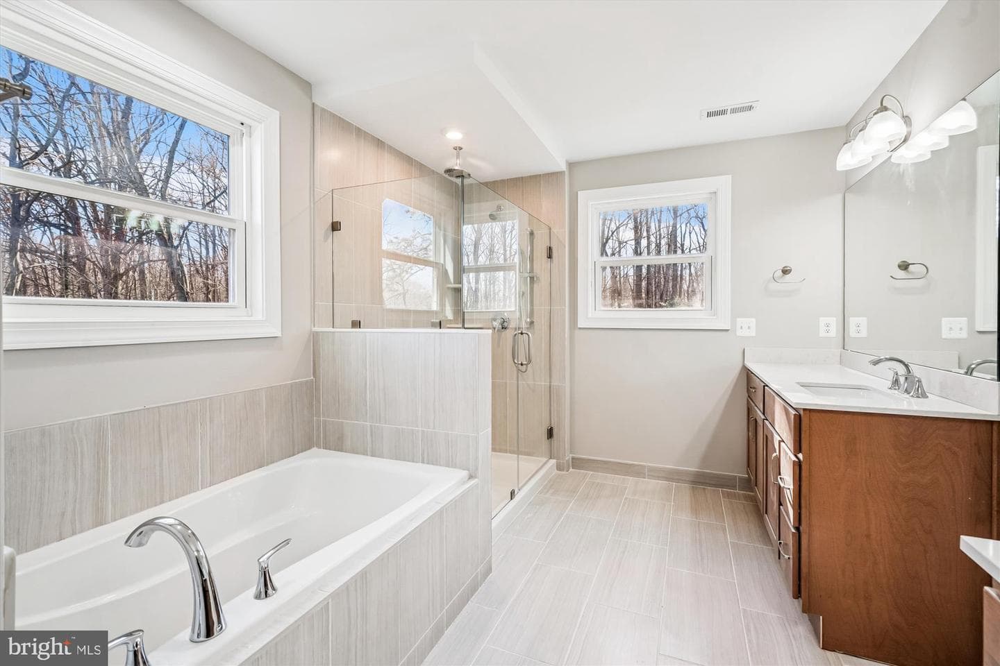 292 Colebrook Road photo 30