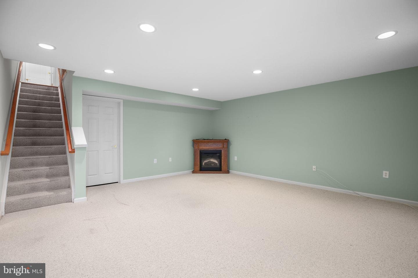 164 Bridgewater Circle photo 43