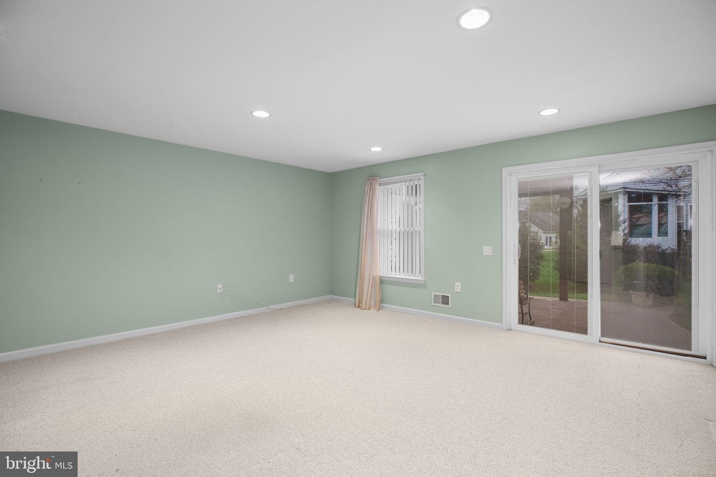 164 Bridgewater Circle photo 44