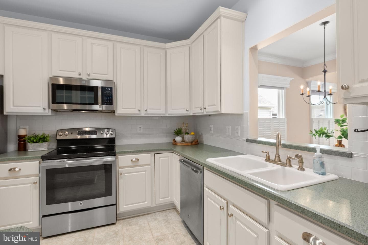 204 Bridgewater Circle photo 13