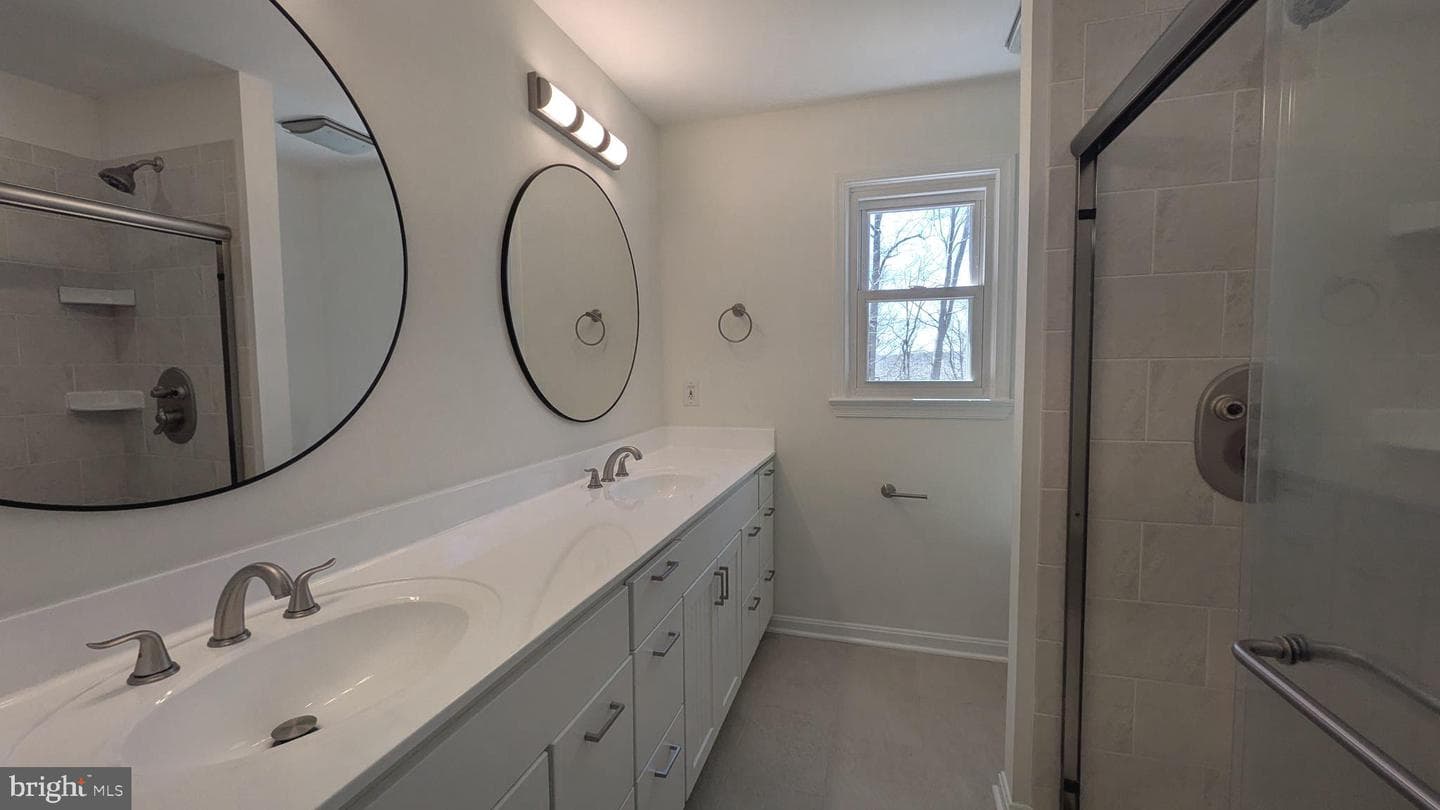 205 Admiral Cove photo 17