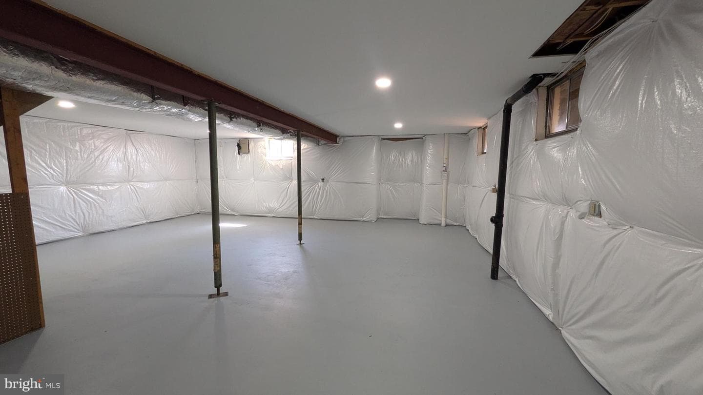 205 Admiral Cove photo 28