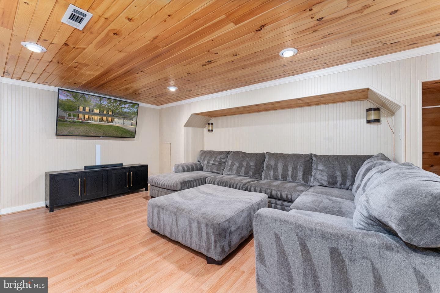 23 Evanshire Drive photo 99